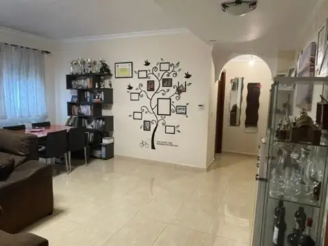 Apartment on Dr. Olla Jara Street, 2
