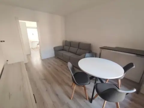 Habitación en calle de Pedro Coca, 80
