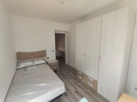 Habitación en calle de Pedro Coca, 80