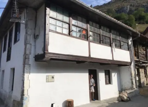 Terraced house at Calle Foz, 9