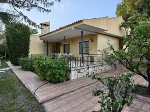 Casa unifamiliar en Carrer Monsons, 13
