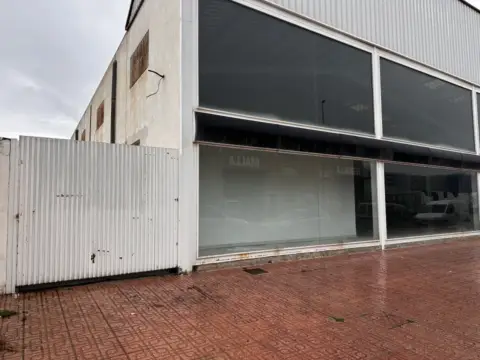 Nave comercial en calle del Río Segura, 12