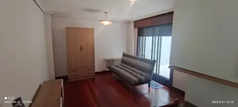 Piso en Bajada a la calle Conde de Torrecedeira, 77