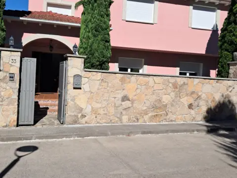 Chalet unifamiliar en Avenida de la Madre Maravillas, 33