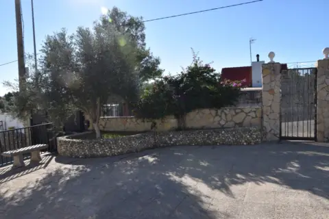 Chalet unifamiliar en calle Mirador de enguera, 43