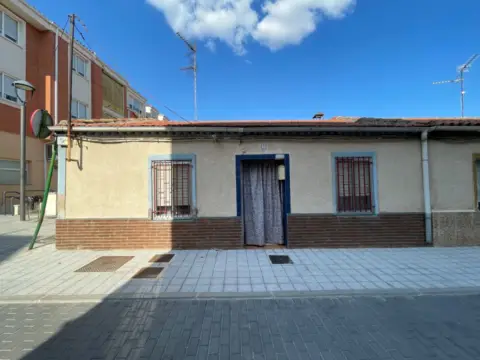 Casa unifamiliar en calle de las Escuelas, 4