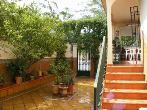 Casa pareada en Avenida de Francisco Ayala, 11