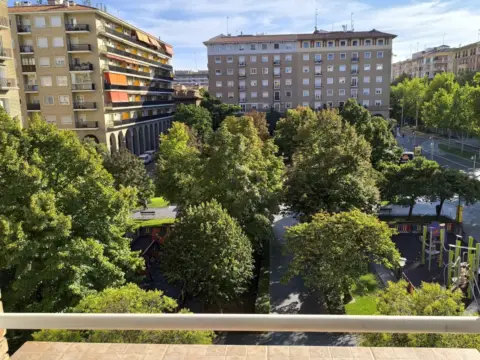 Habitación en Plaza de San Francisco, 5