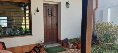 Casa adosada en calle de San Sebastián, 26