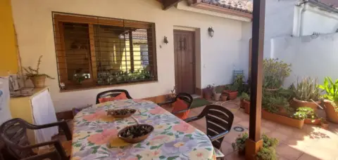Casa adosada en calle de San Sebastián, 26