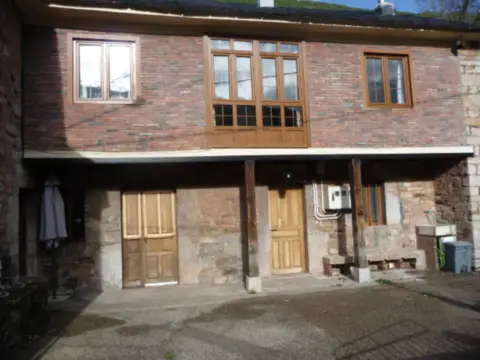 Casa rústica en Carretera Principal, 29