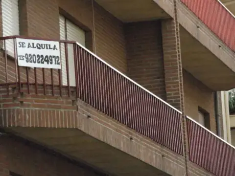 Piso en calle de Emiliano Bernabé, 22