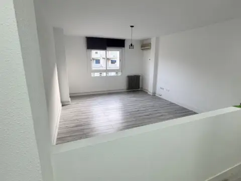 Piso en calle Sefarad, 6