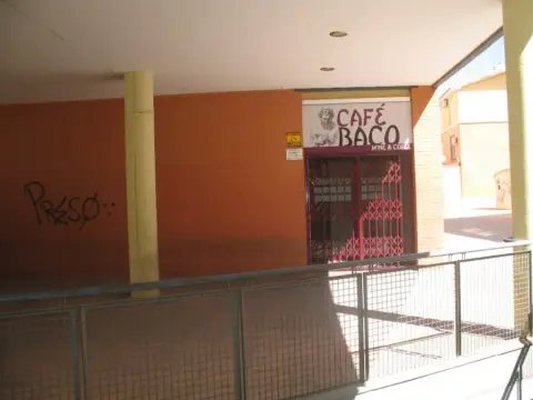 Local comercial en Avenida de la Libertad, 9