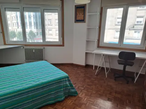 Piso en calle de Venezuela, 44