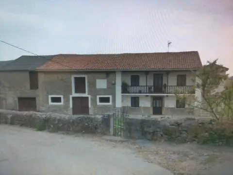 Casa rústica en Avenida de Cuberris, 1
