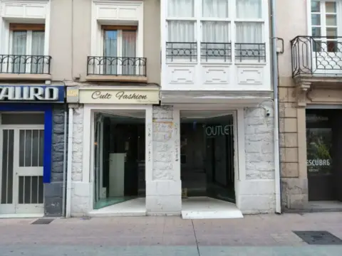 Commercial space in calle de la Diputación Foral de Álava, 21