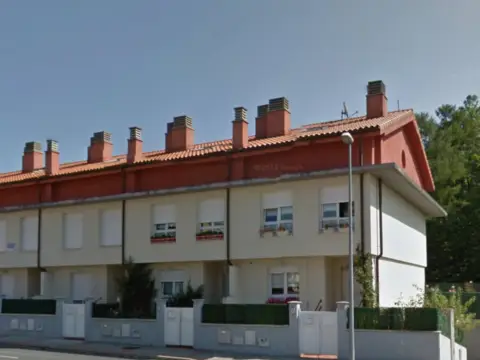 Chalet adosado en Plaza de Errementari, 2