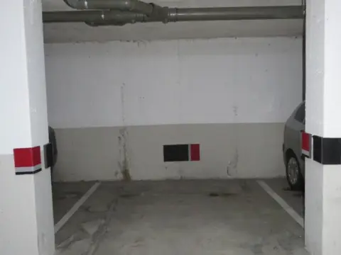 Garaje en calle de Larrara, 2