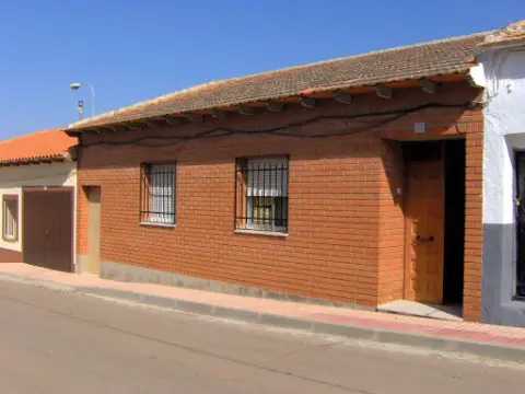 Casa adosada en calle Nuestra Señora del Rosario, 3