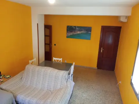 Piso en calle de Madre Vedruna, 4