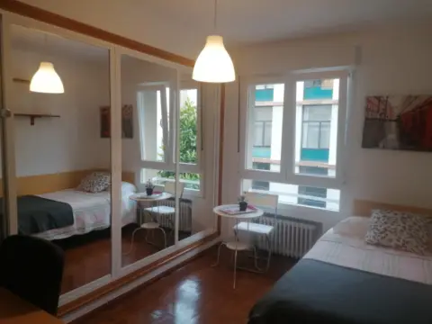 Habitación en calle del Arquitecto Reguera, 7