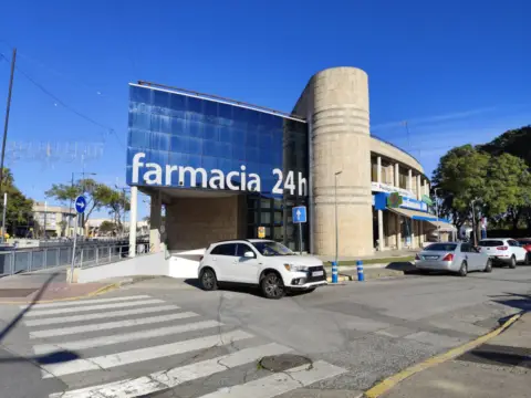 Garaje en Avenida de los Descubrimientos, 1