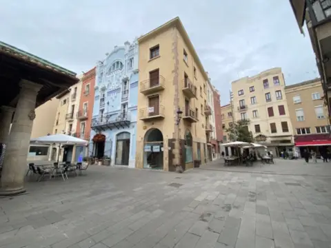 Local comercial en Plaça de la Porxada