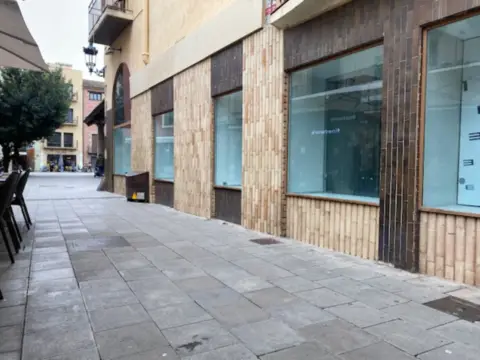 Local comercial en Plaça de la Porxada