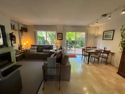 Casa pareada en Mira-sol