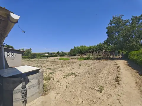 Terreno en Polígono 6