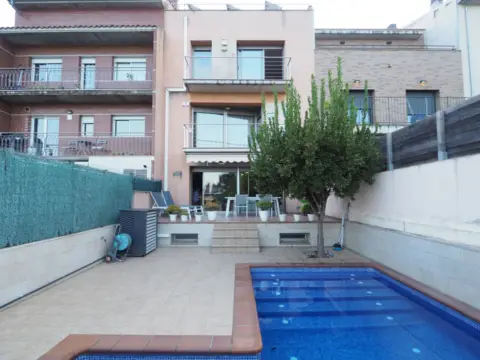 Casa adosada en Carrer de Brasil