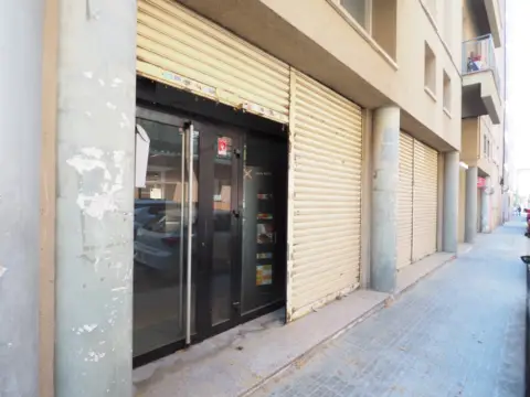 Local comercial en Carrer d'Apel·les Mestres