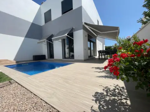 Chalet pareado en Carrer del Mas del Vidalet