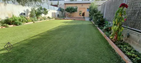 Casa adosada en Carrer de Brasil