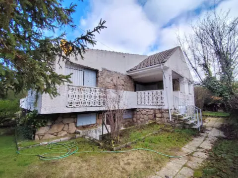 Chalet en Urbanización Chopera