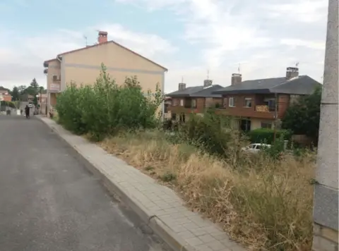 Terreno en calle de la Fábrica