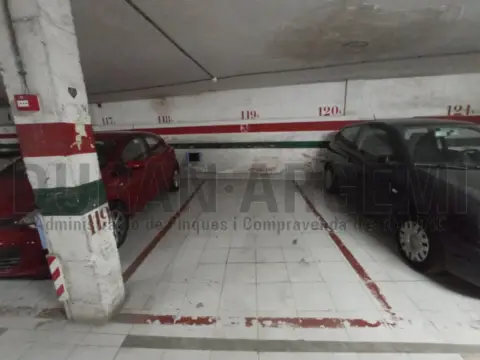Garaje en Carrer de Santiago Rusiñol, 5