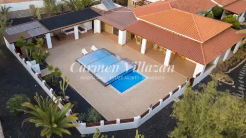 Casa en calle callejón La Fanega