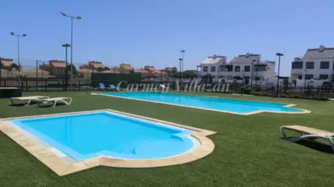 Chalet adosado en Urbanización Marina Village