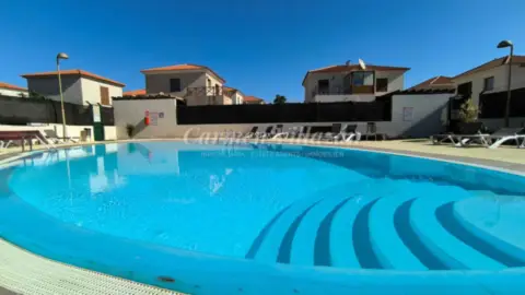 Casa adosada en calle Sabina