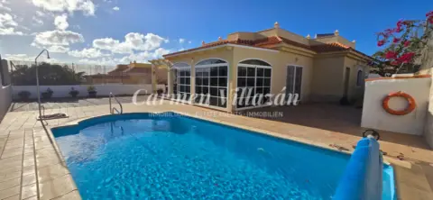 Chalet en calle de la Luna