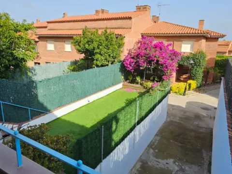 Casa adosada en Carrer de l'Arboç