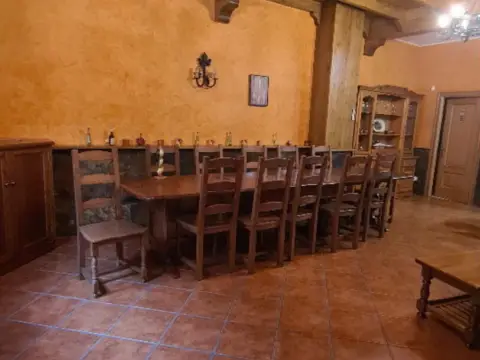 Local comercial en Cascajos-Piqueras