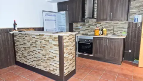 Local comercial en Portillejo-Valdegastea