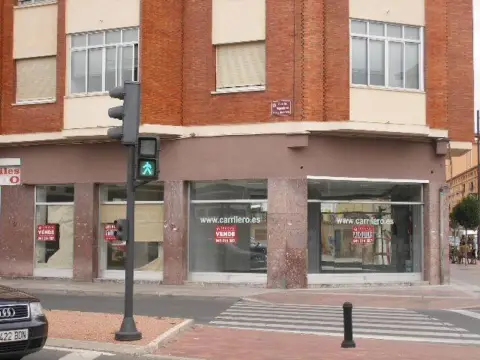 Local comercial en Avenida de España