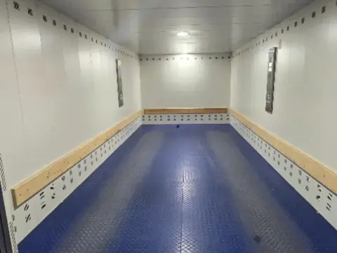 Garaje en calle de la Cofradía del Pez