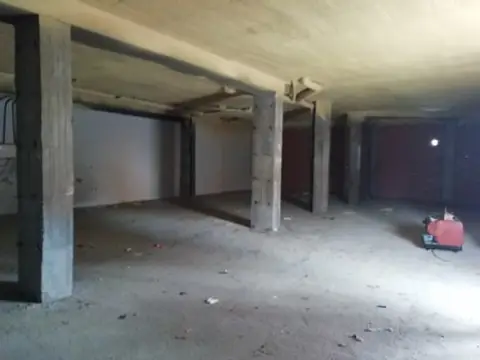 Local comercial en calle de los Almendros