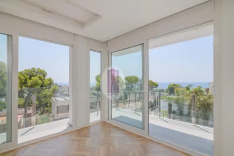 Casa en Carrer de Ángel Guimerà