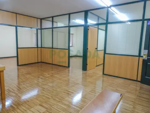 Oficina en calle de Tomás Alonso